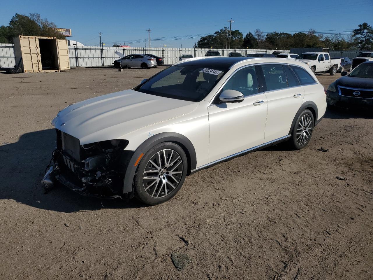 2022 MERCEDES-BENZ E-Class