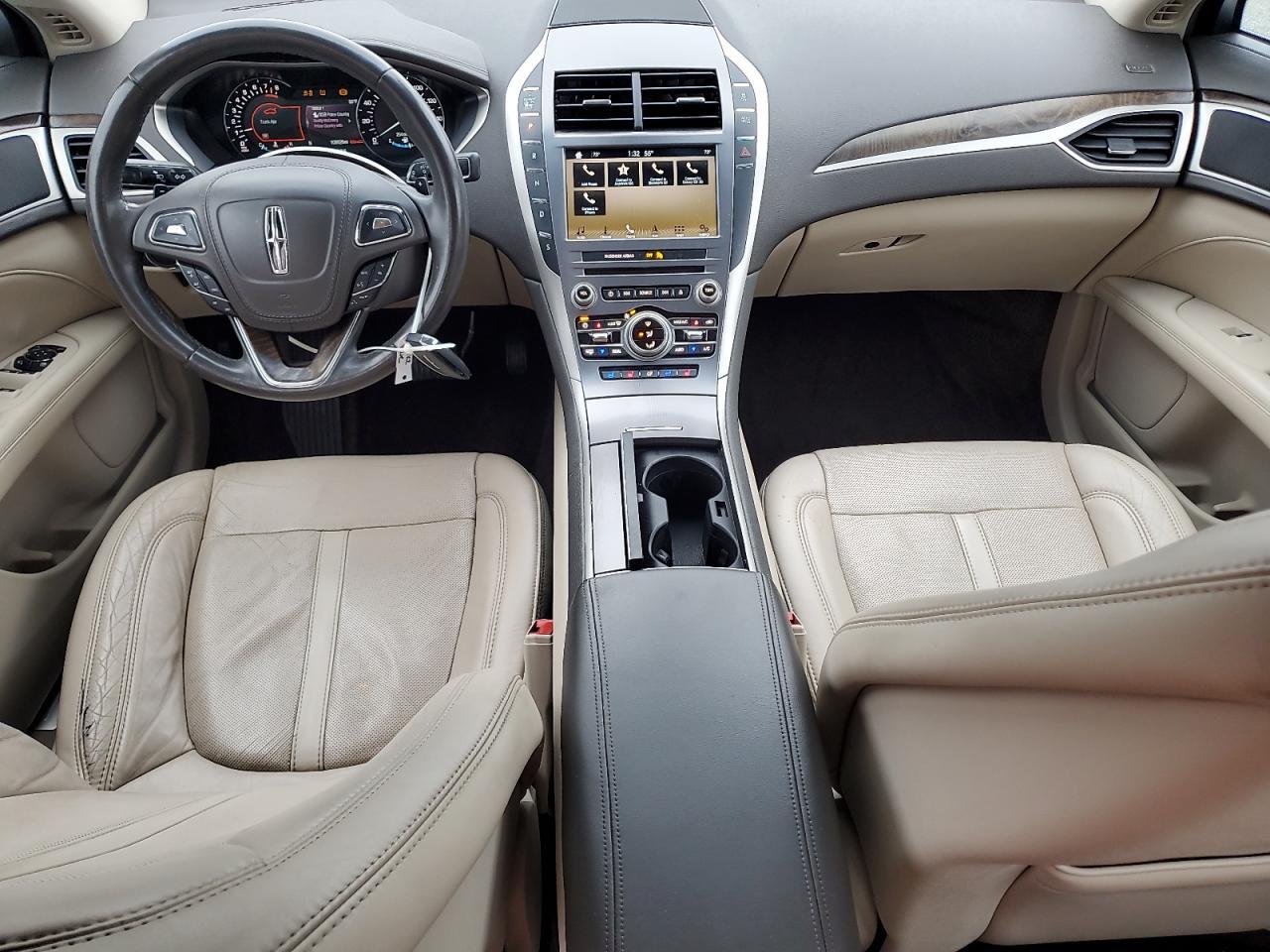 2017 LINCOLN MKZ