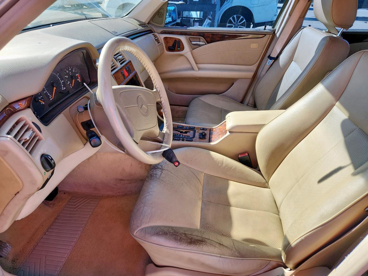 1999 MERCEDES-BENZ E-Class