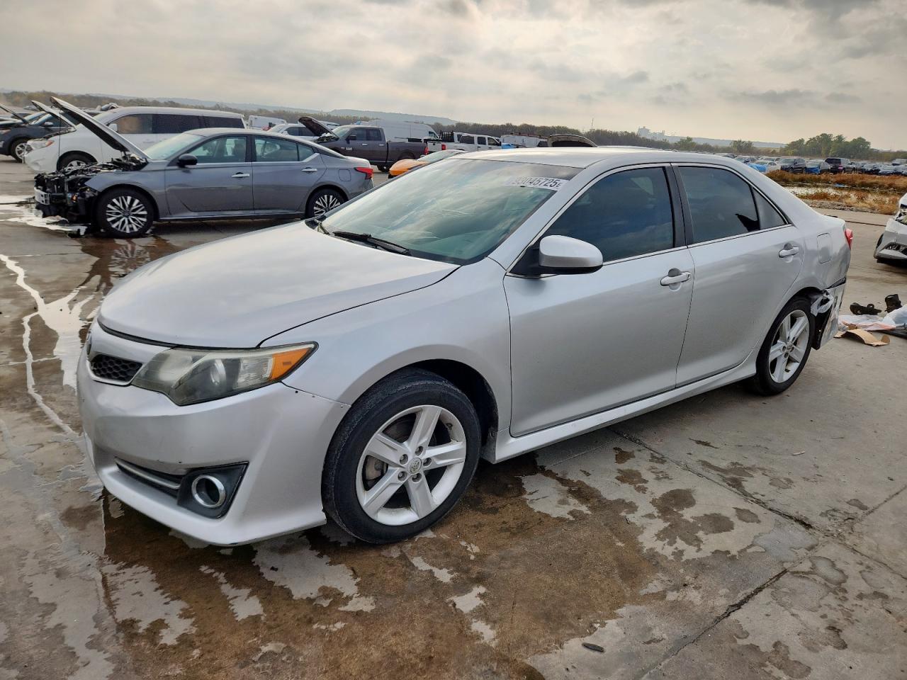 2013 TOYOTA CAMRY