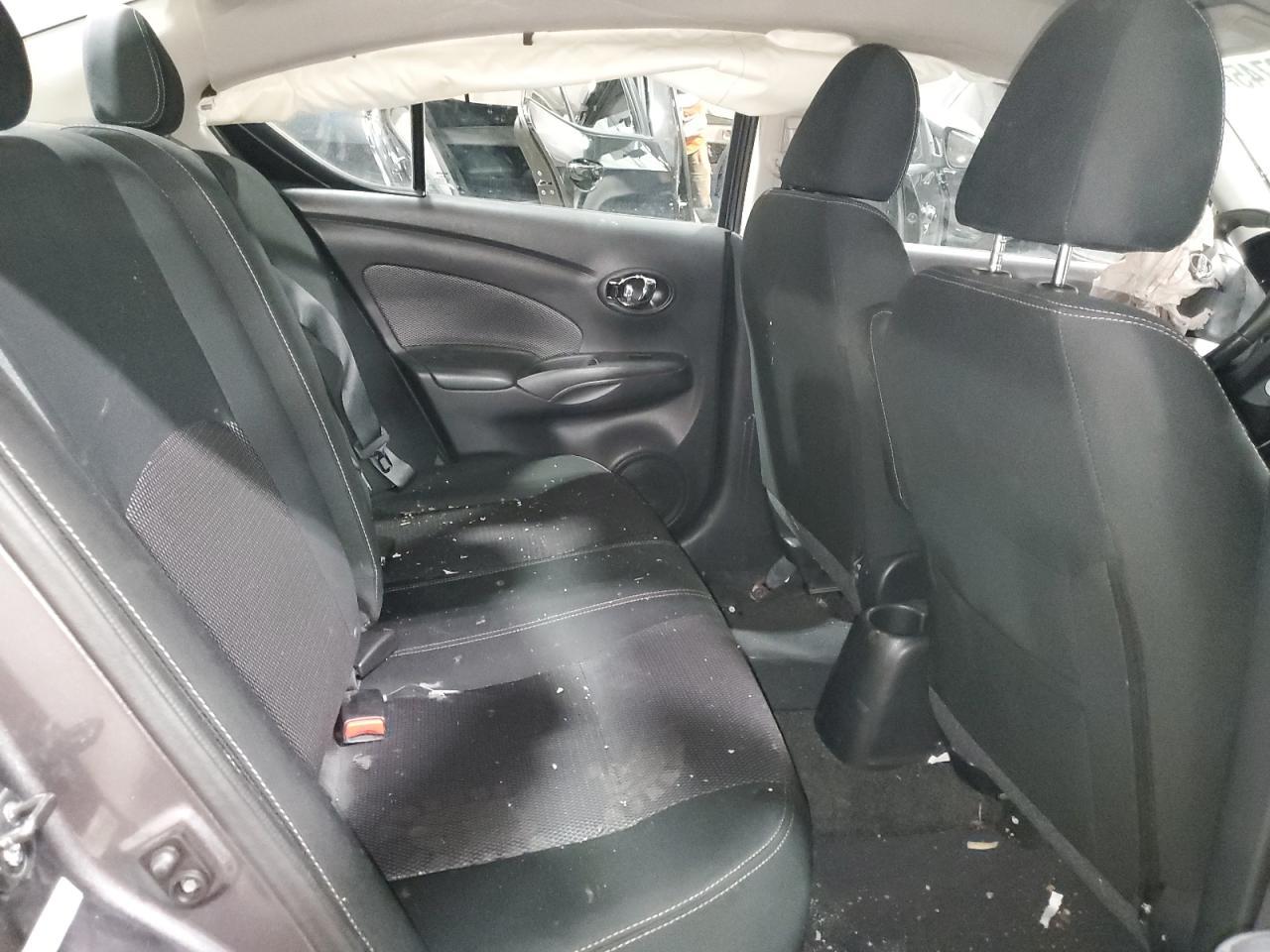 2018 NISSAN VERSA