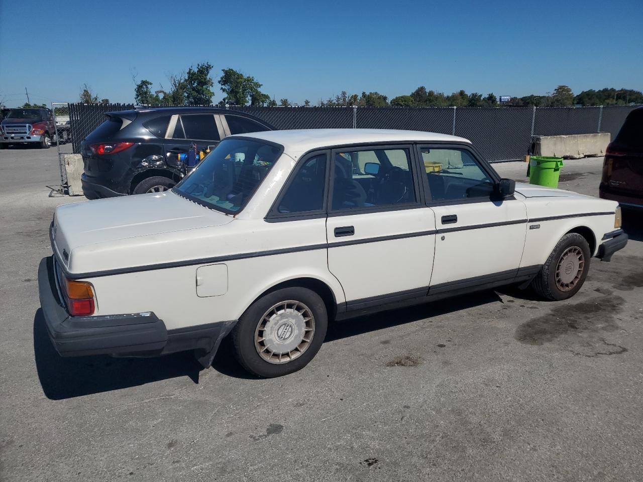 1992 VOLVO 240