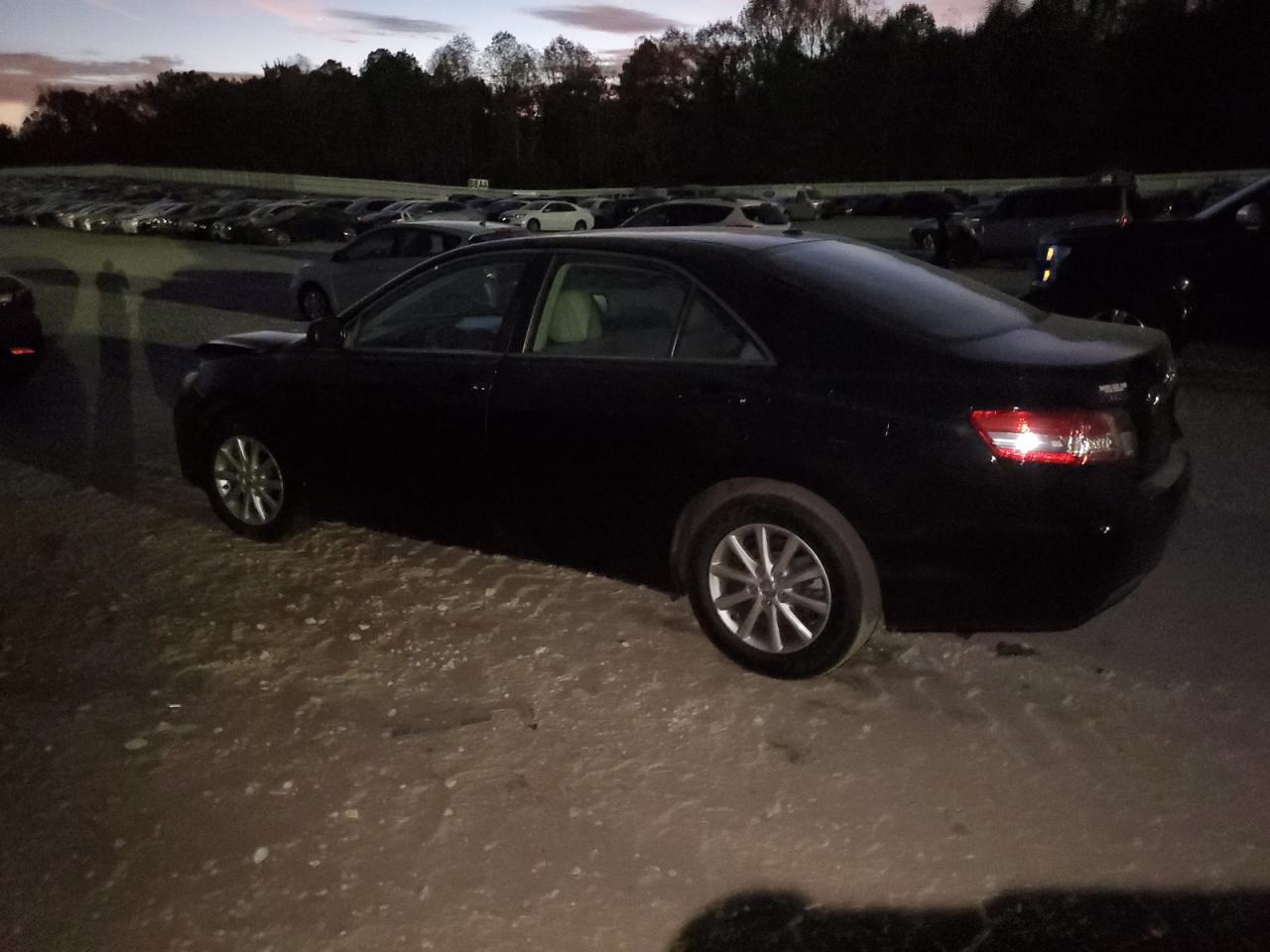 2011 TOYOTA CAMRY