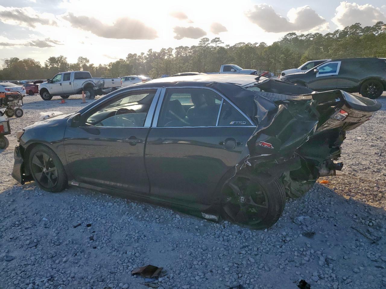 2014 TOYOTA CAMRY