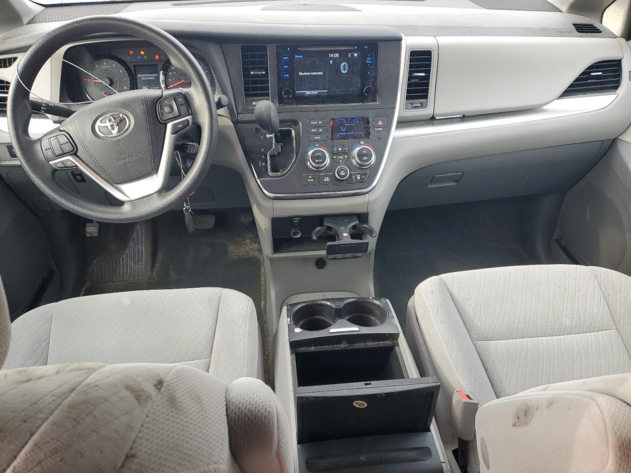 2016 TOYOTA SIENNA