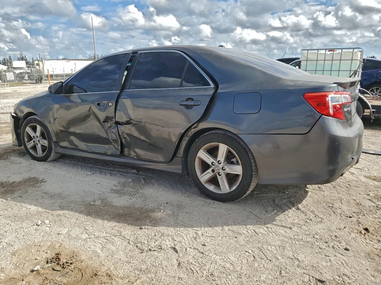 2012 TOYOTA CAMRY