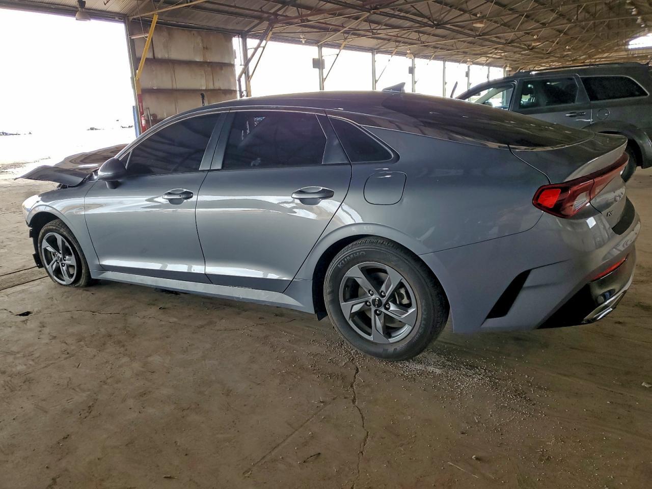 2022 KIA K5