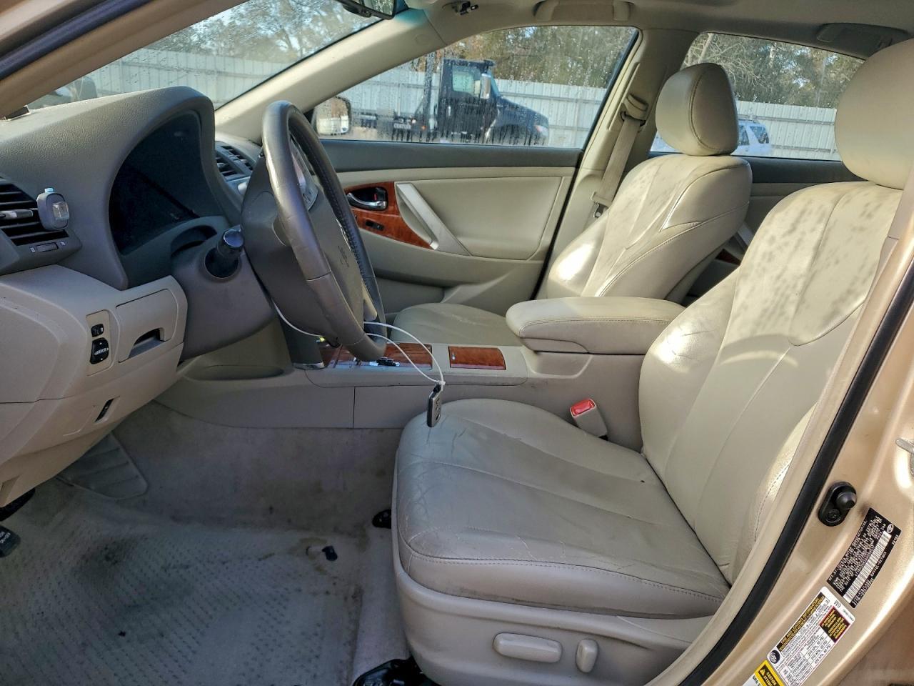 2010 TOYOTA CAMRY