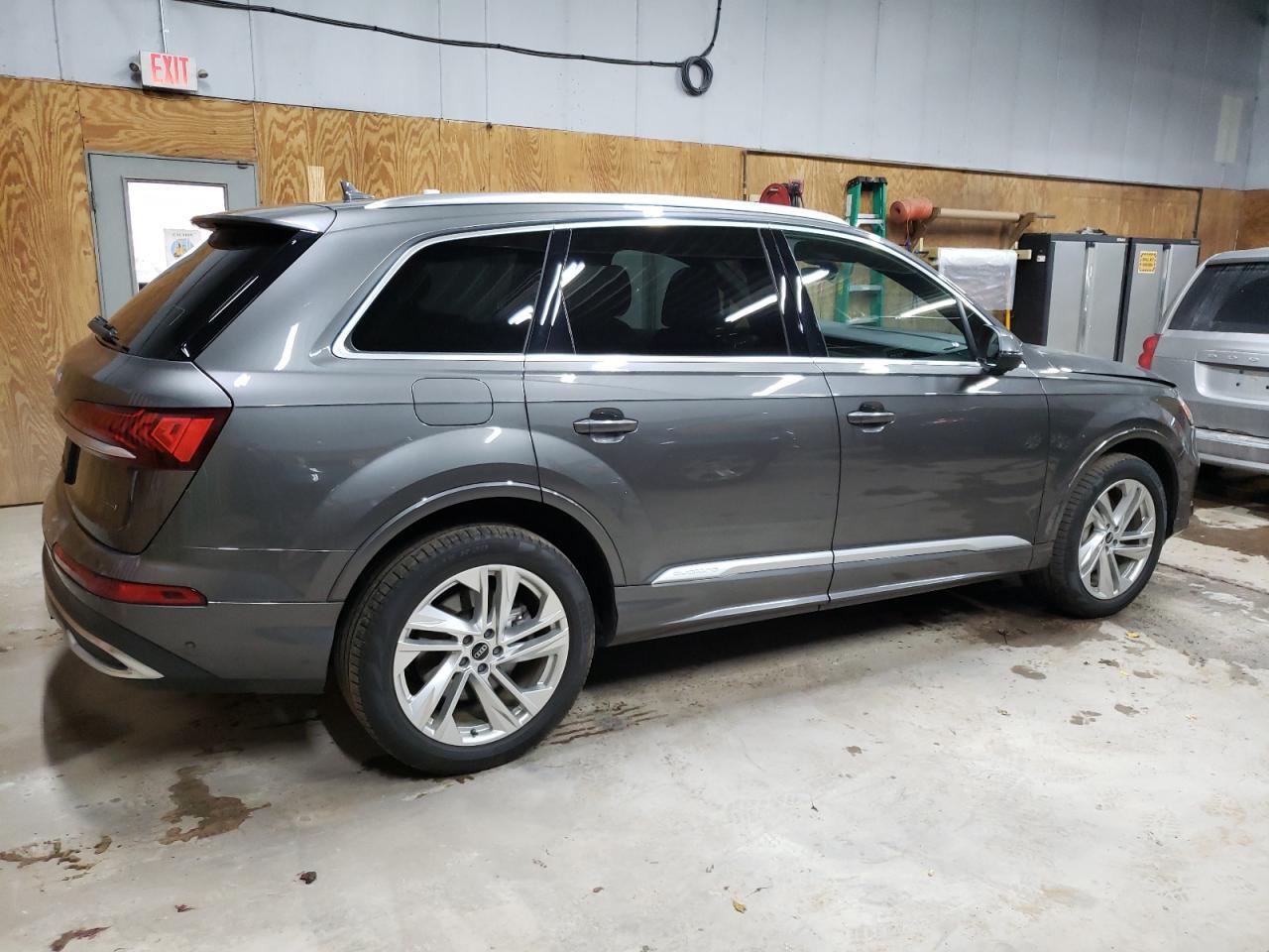 2021 AUDI Q7