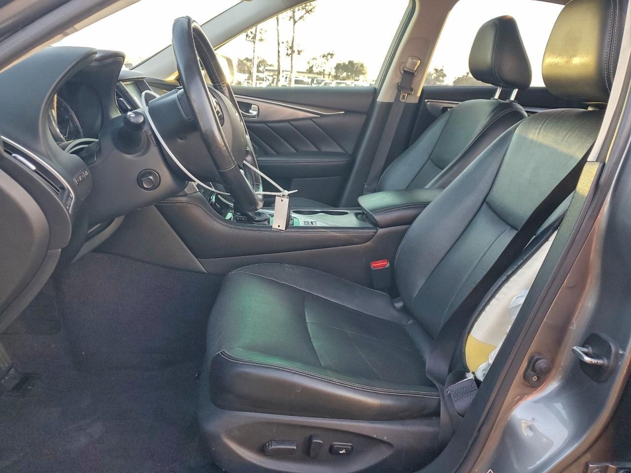 2017 INFINITI Q50
