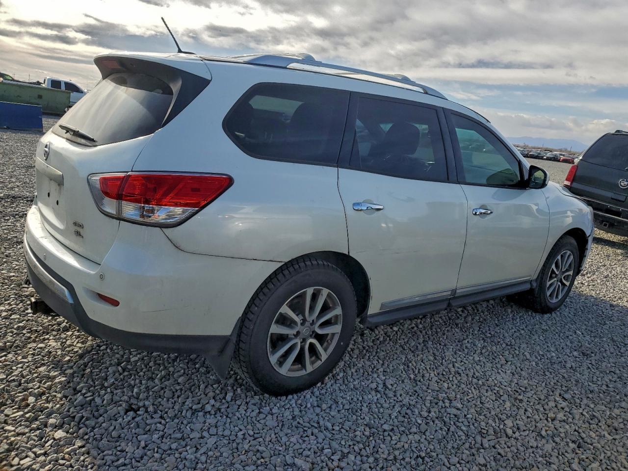 2015 NISSAN PATHFINDER