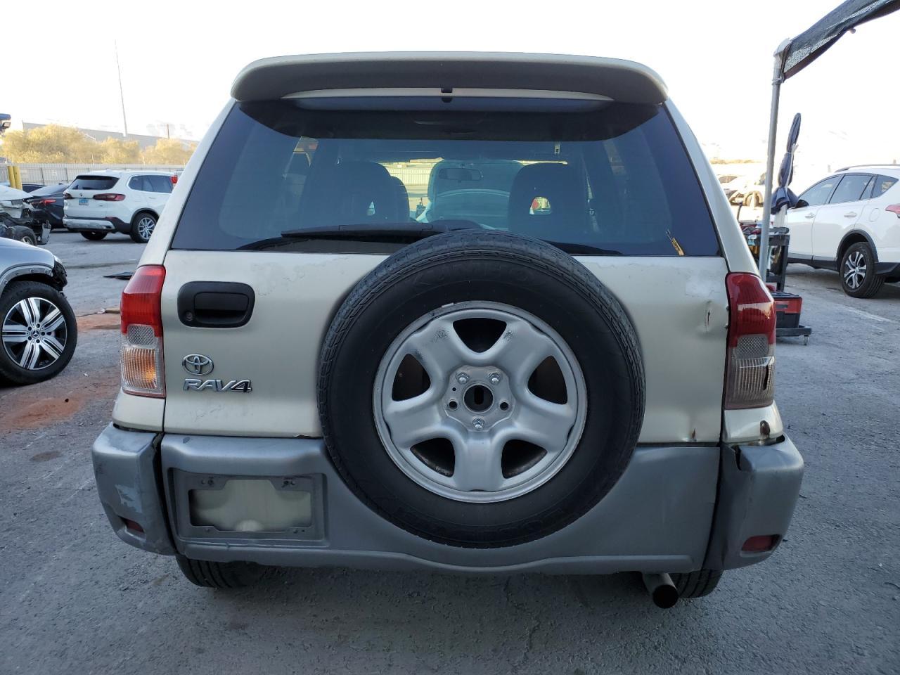 2002 TOYOTA RAV4
