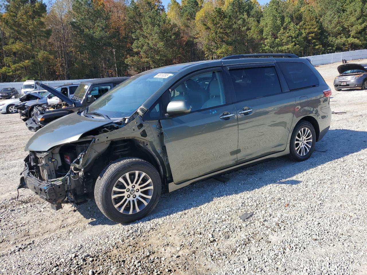 2019 TOYOTA SIENNA