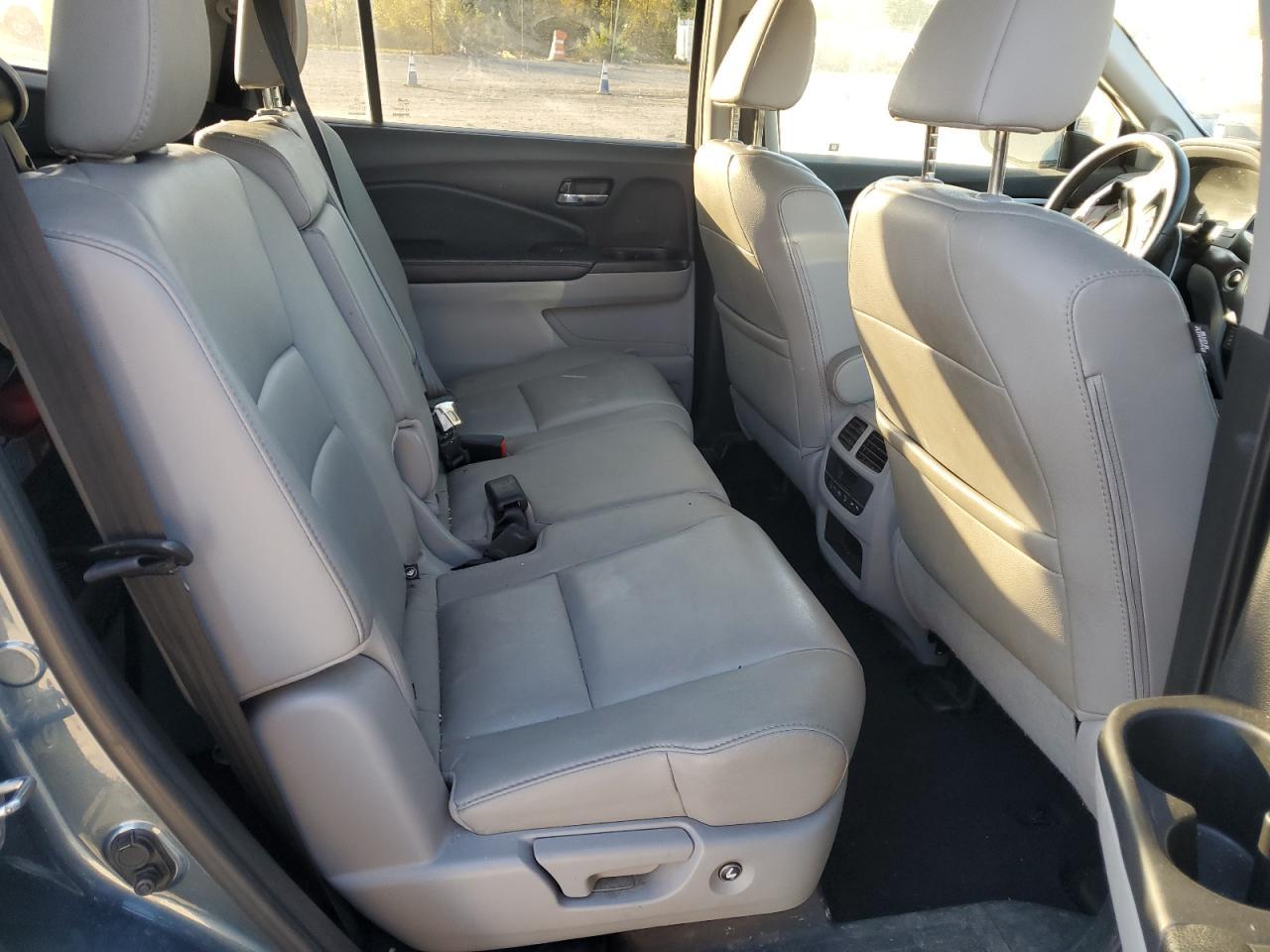 2017 HONDA PILOT