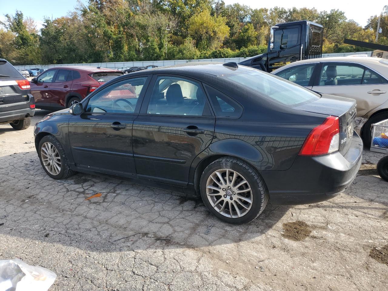 2010 VOLVO S40