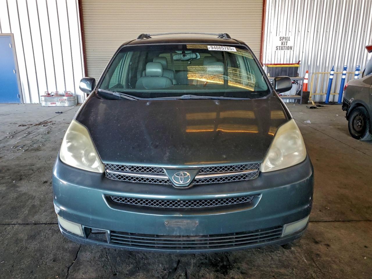 2010 TOYOTA SIENNA