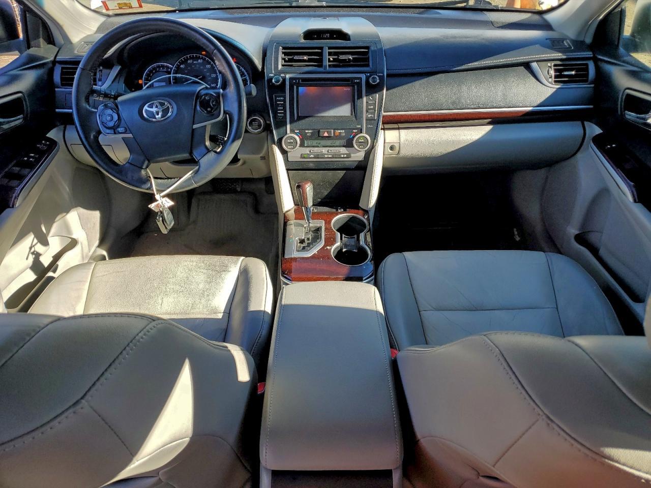 2014 TOYOTA CAMRY