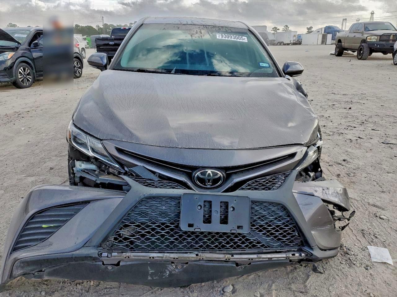 2018 TOYOTA CAMRY