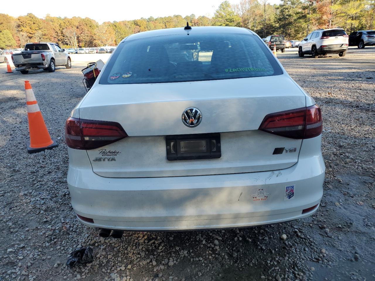 2016 VOLKSWAGEN JETTA