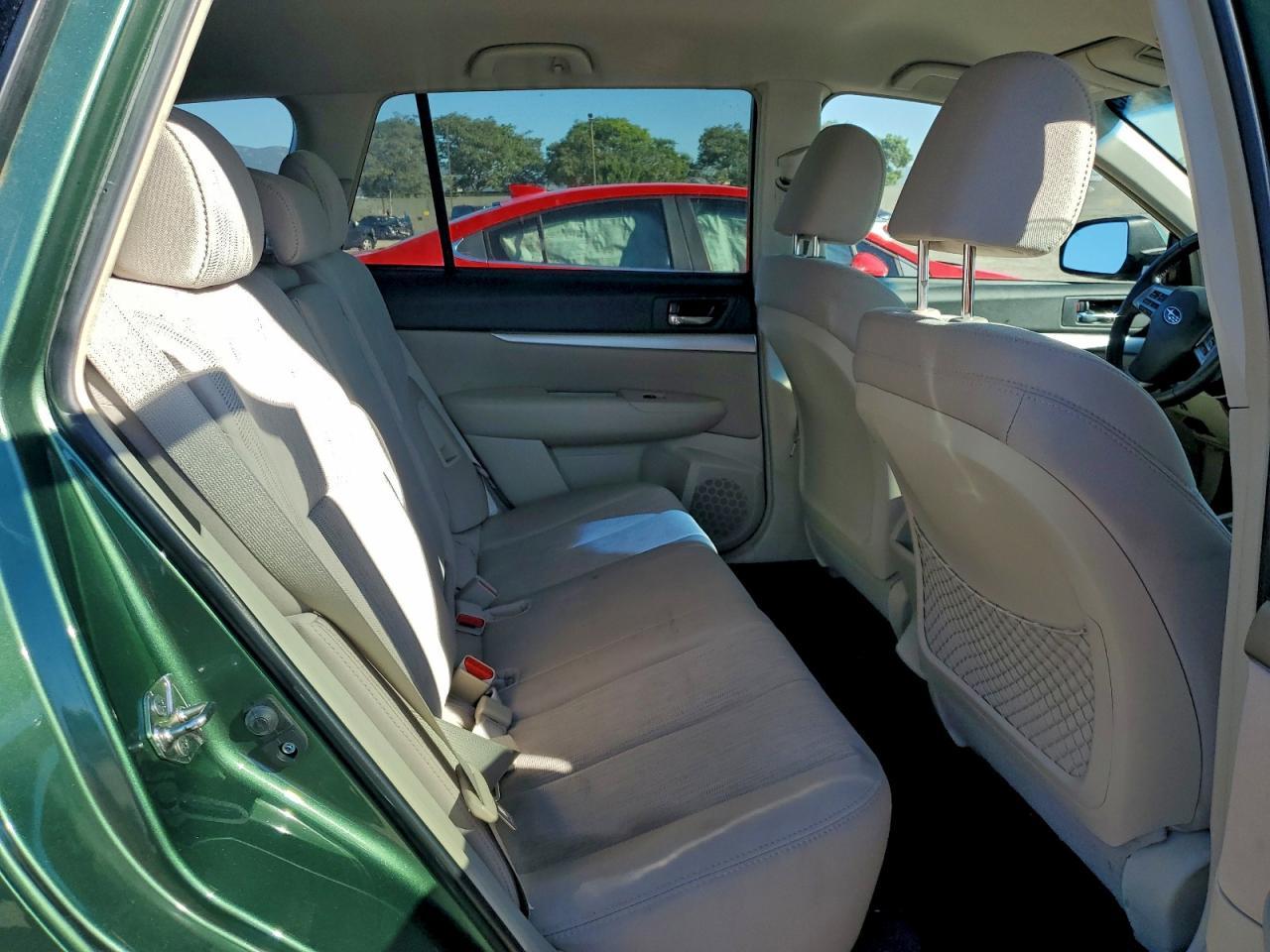 2013 SUBARU Outback