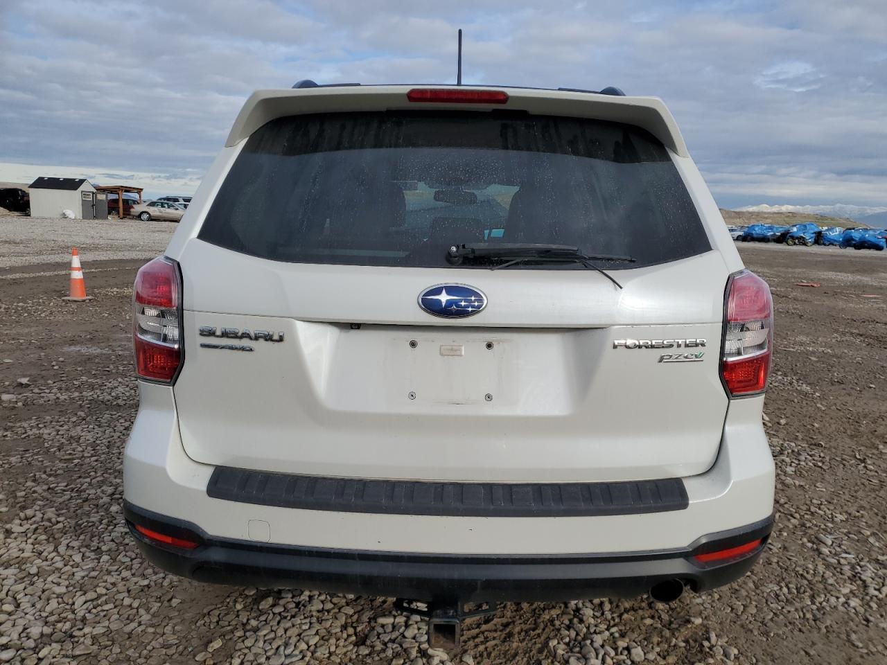 2015 SUBARU FORESTER