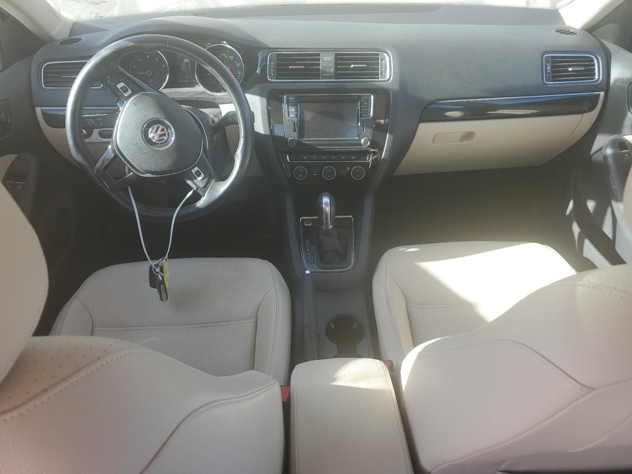 2017 VOLKSWAGEN JETTA