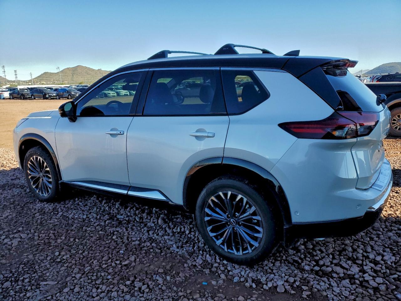 2025 NISSAN ROGUE