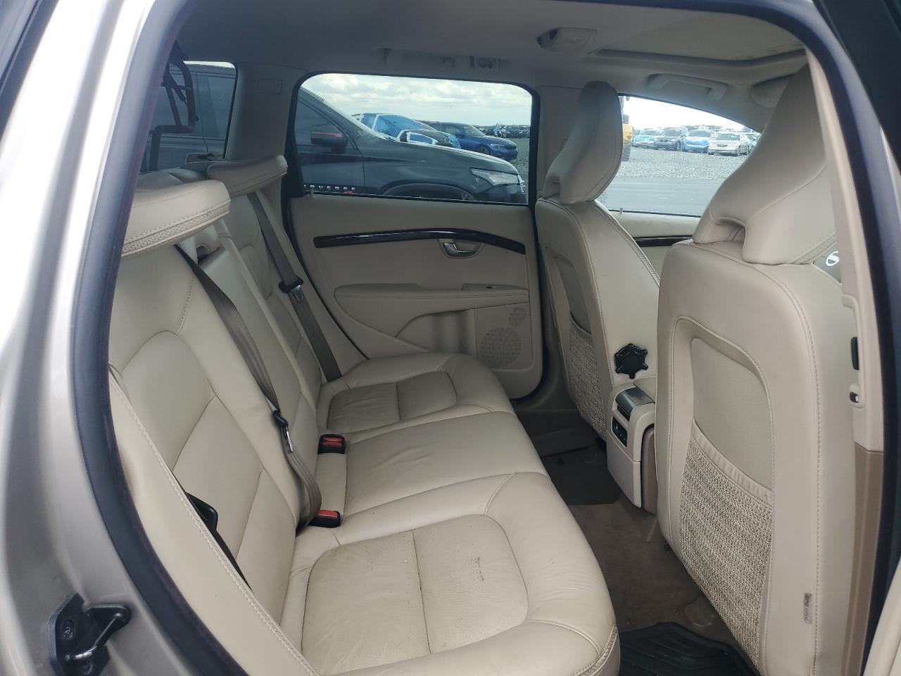 2013 VOLVO XC70