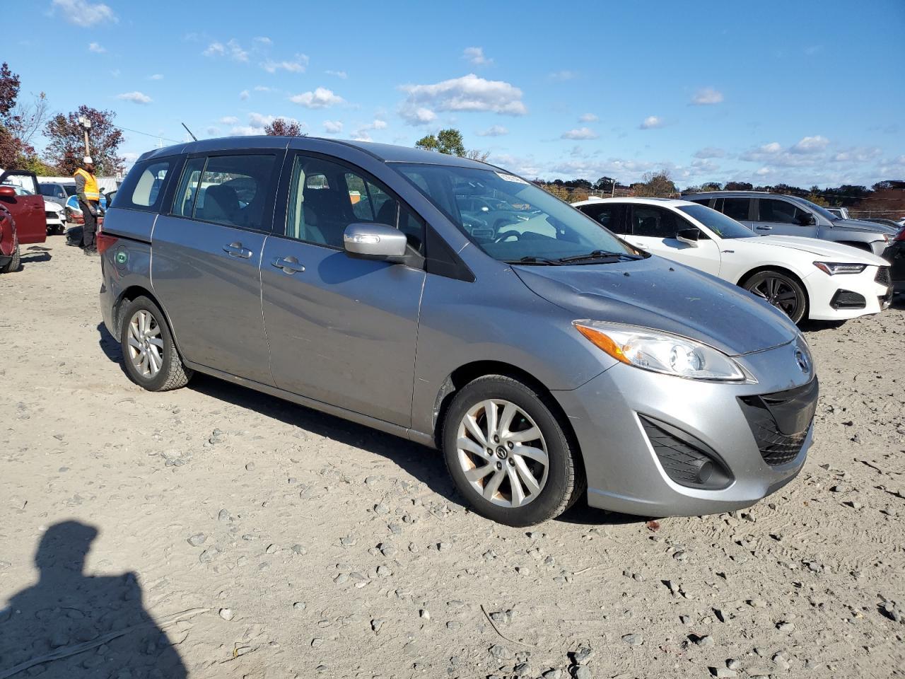 2013 MAZDA 5