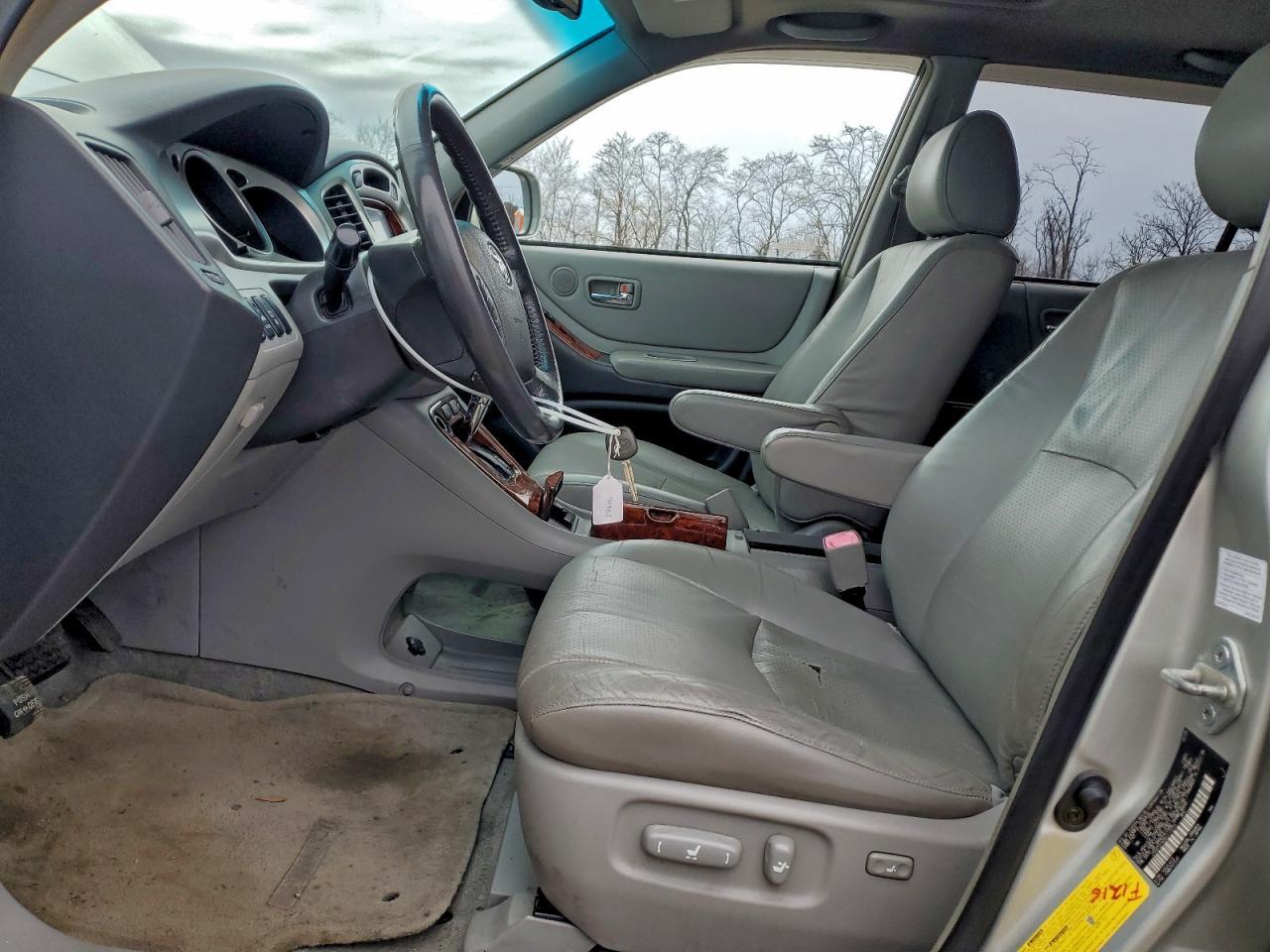 2005 TOYOTA HIGHLANDER
