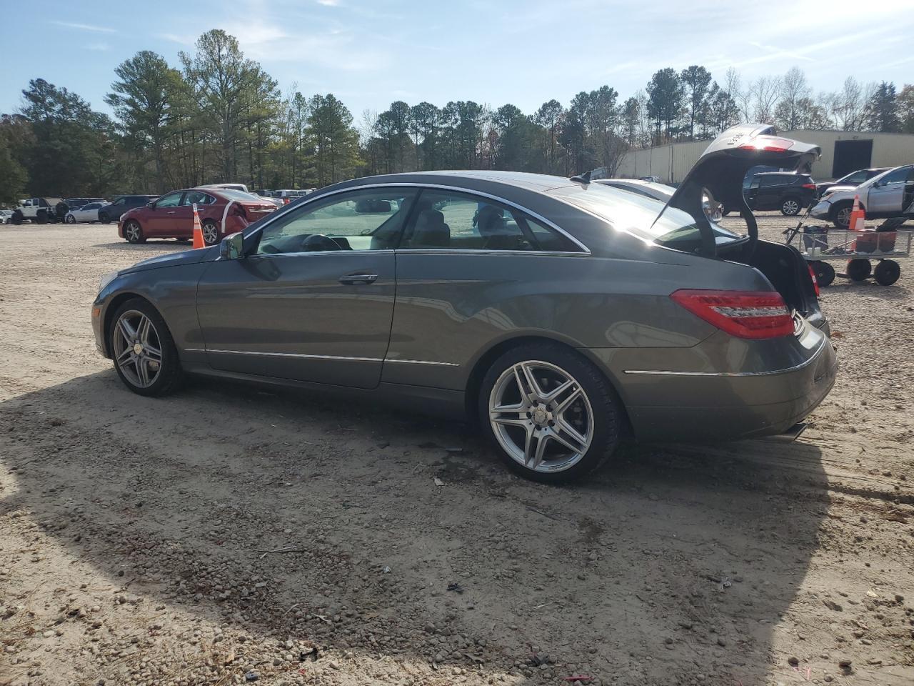 2013 MERCEDES-BENZ E-Class