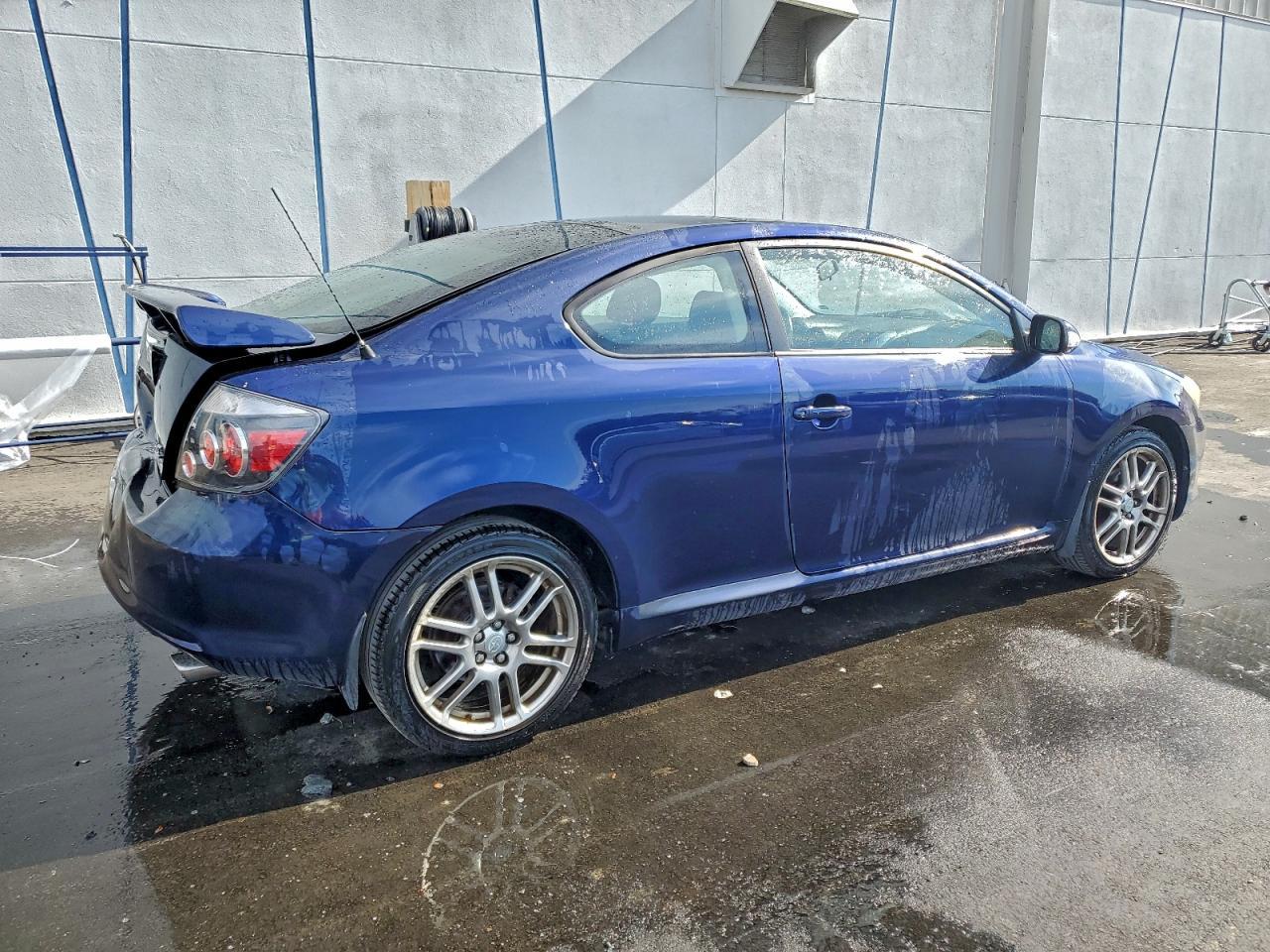2010 TOYOTA SCION