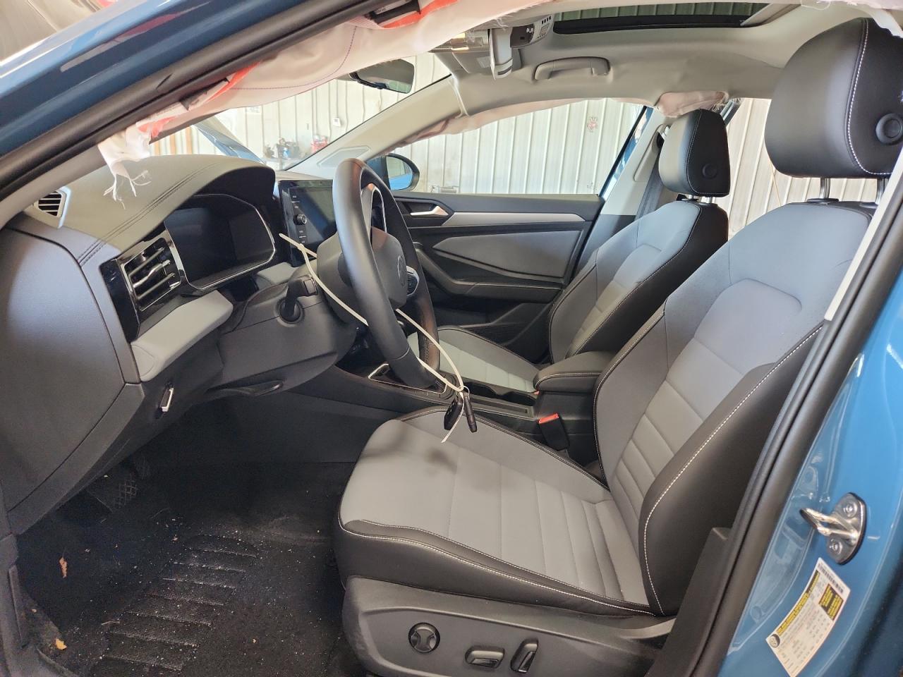 2025 VOLKSWAGEN JETTA