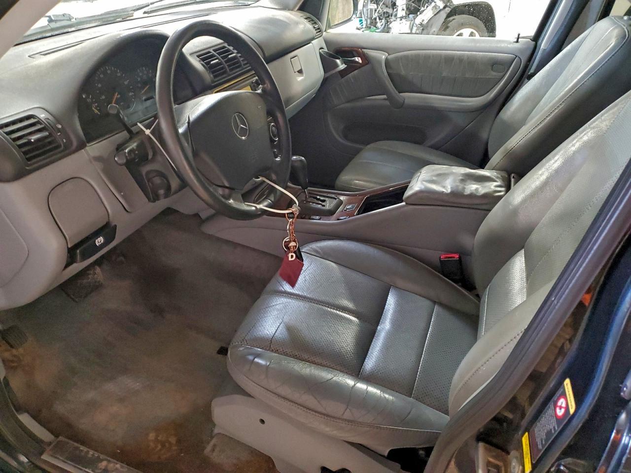 2002 MERCEDES-BENZ ML-Class