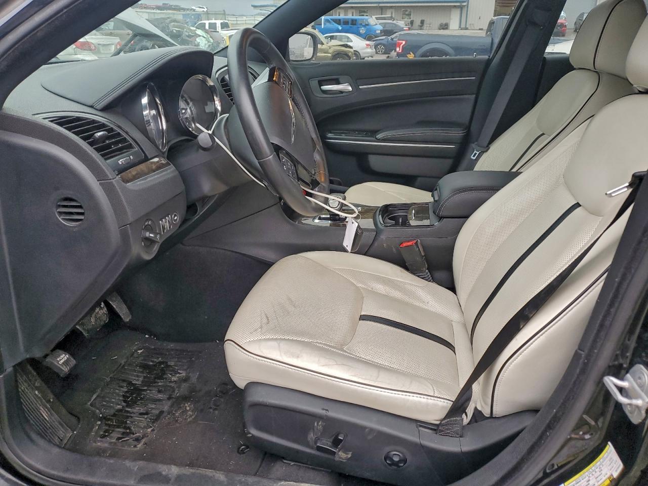 2013 CHRYSLER 300