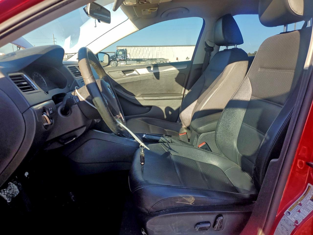 2013 VOLKSWAGEN JETTA