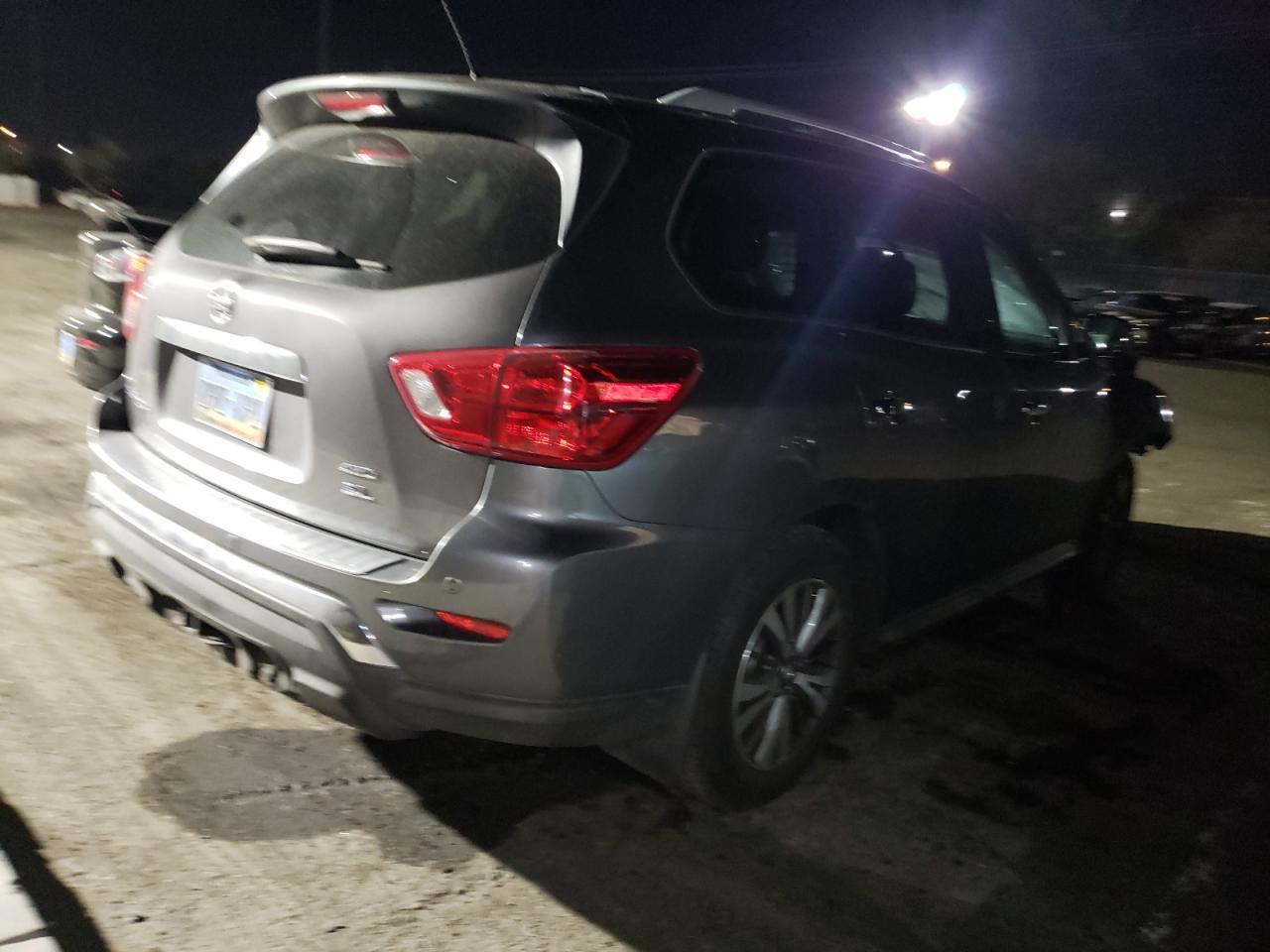 2017 NISSAN PATHFINDER