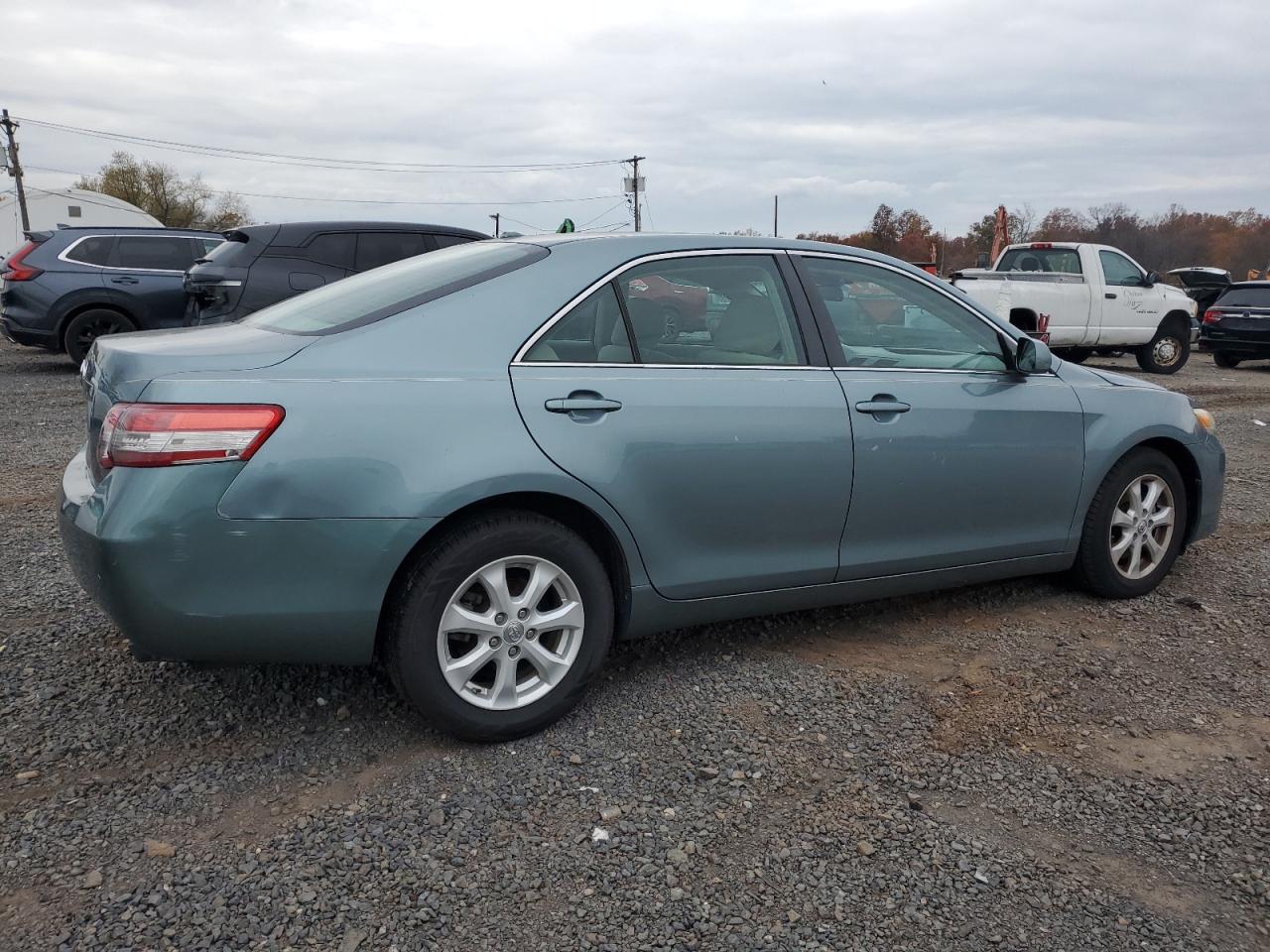 2011 TOYOTA CAMRY