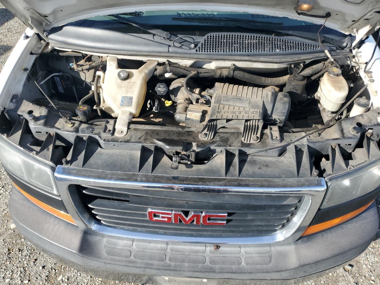 2015 GMC Savana