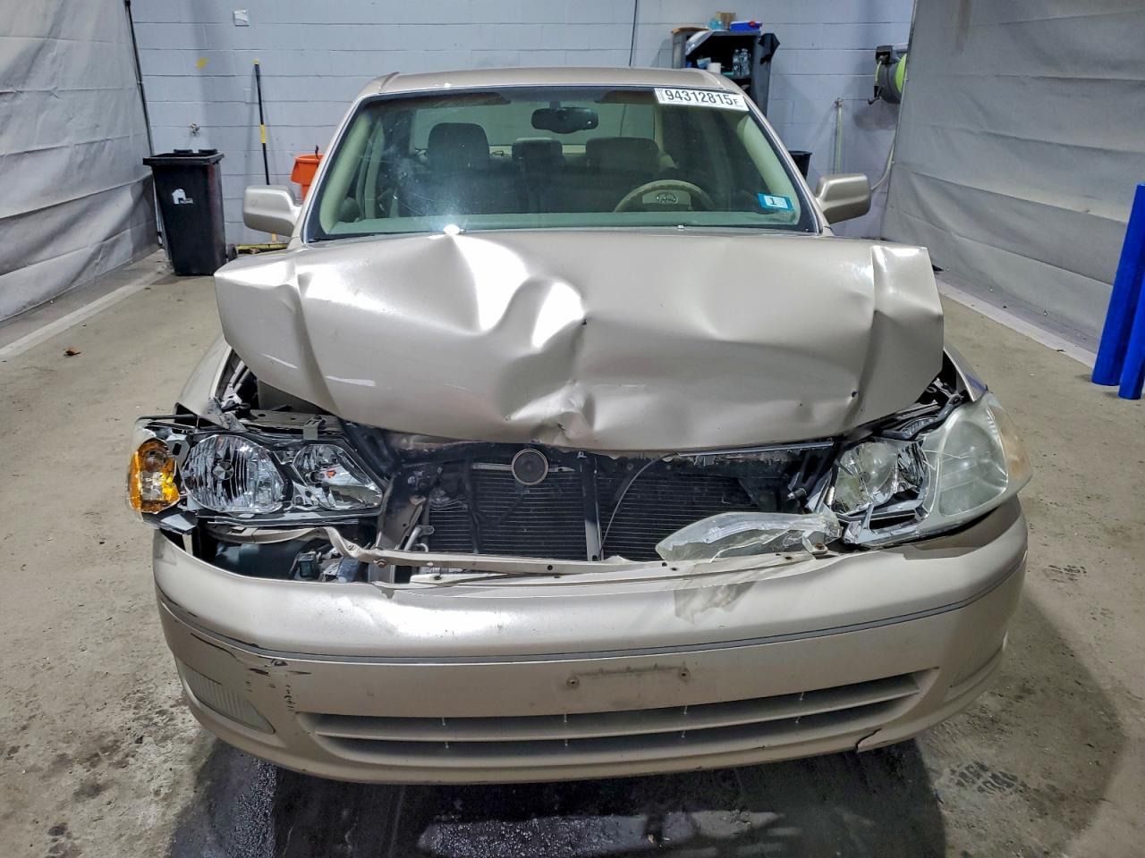 2002 TOYOTA Avalon