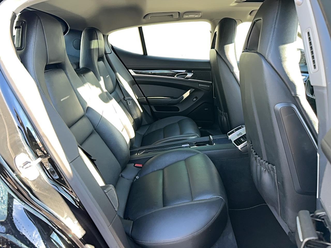 2014 PORSCHE Panamera