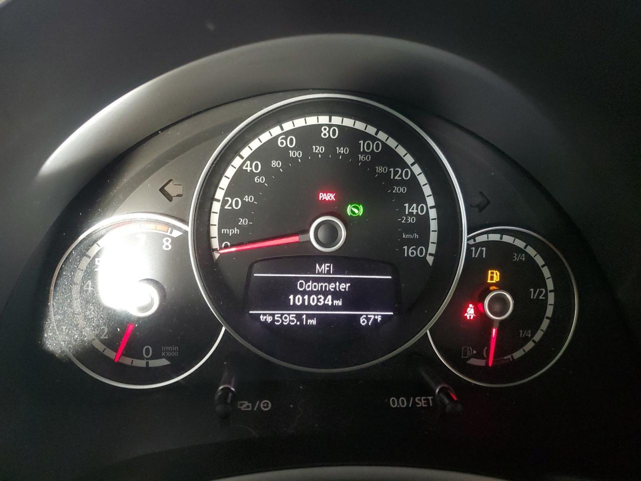 2016 VOLKSWAGEN Beetle