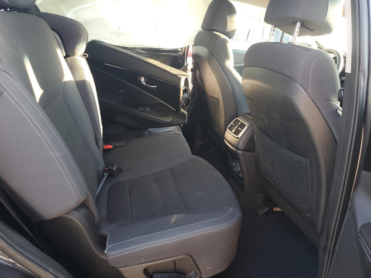 2017 KIA SORENTO