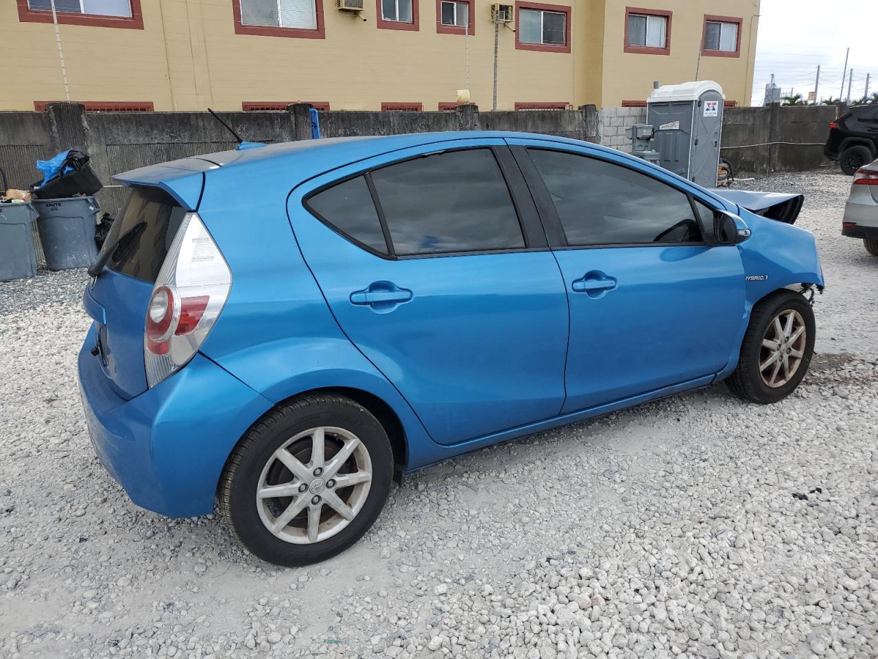 2012 TOYOTA Prius c