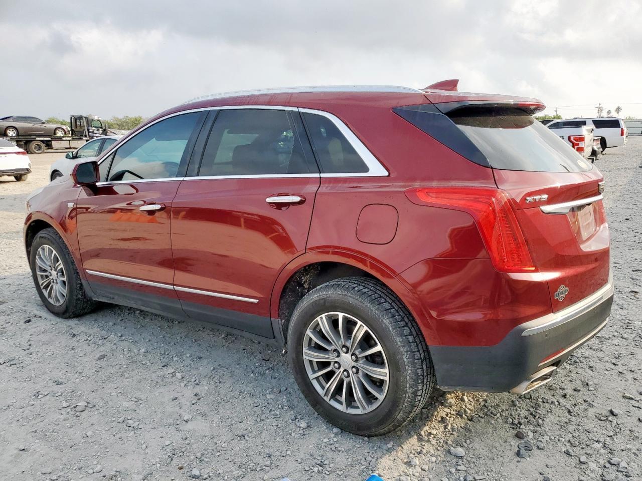 2017 CADILLAC XT5