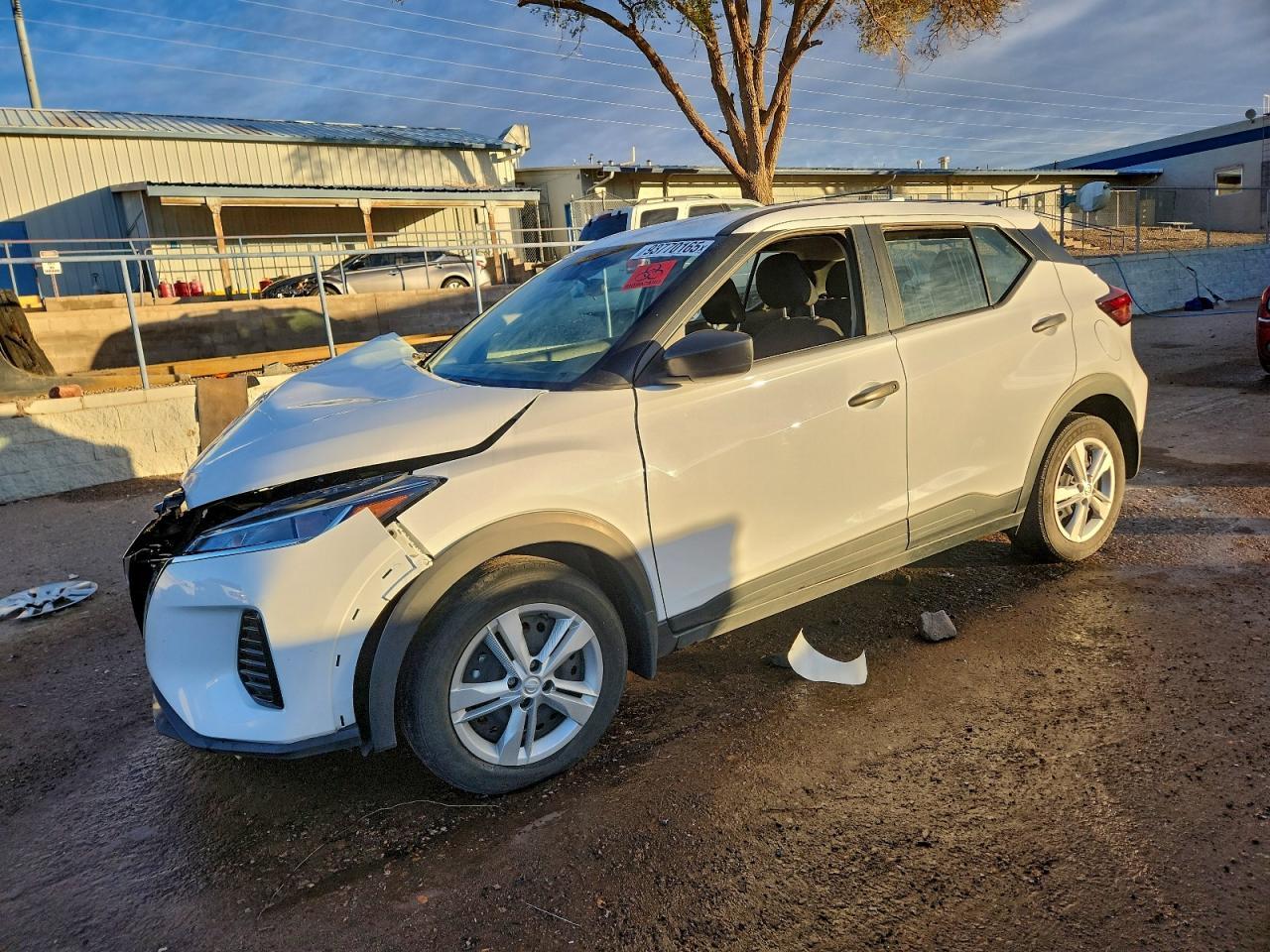 2024 NISSAN KICKS