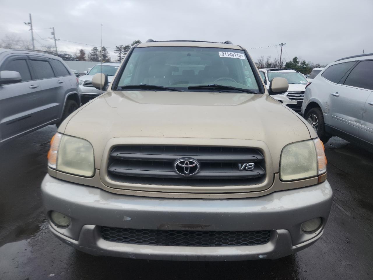 2004 TOYOTA Sequoia
