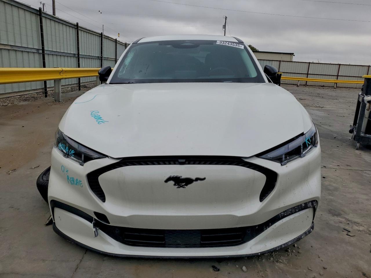 2025 FORD Mustang Mach-E