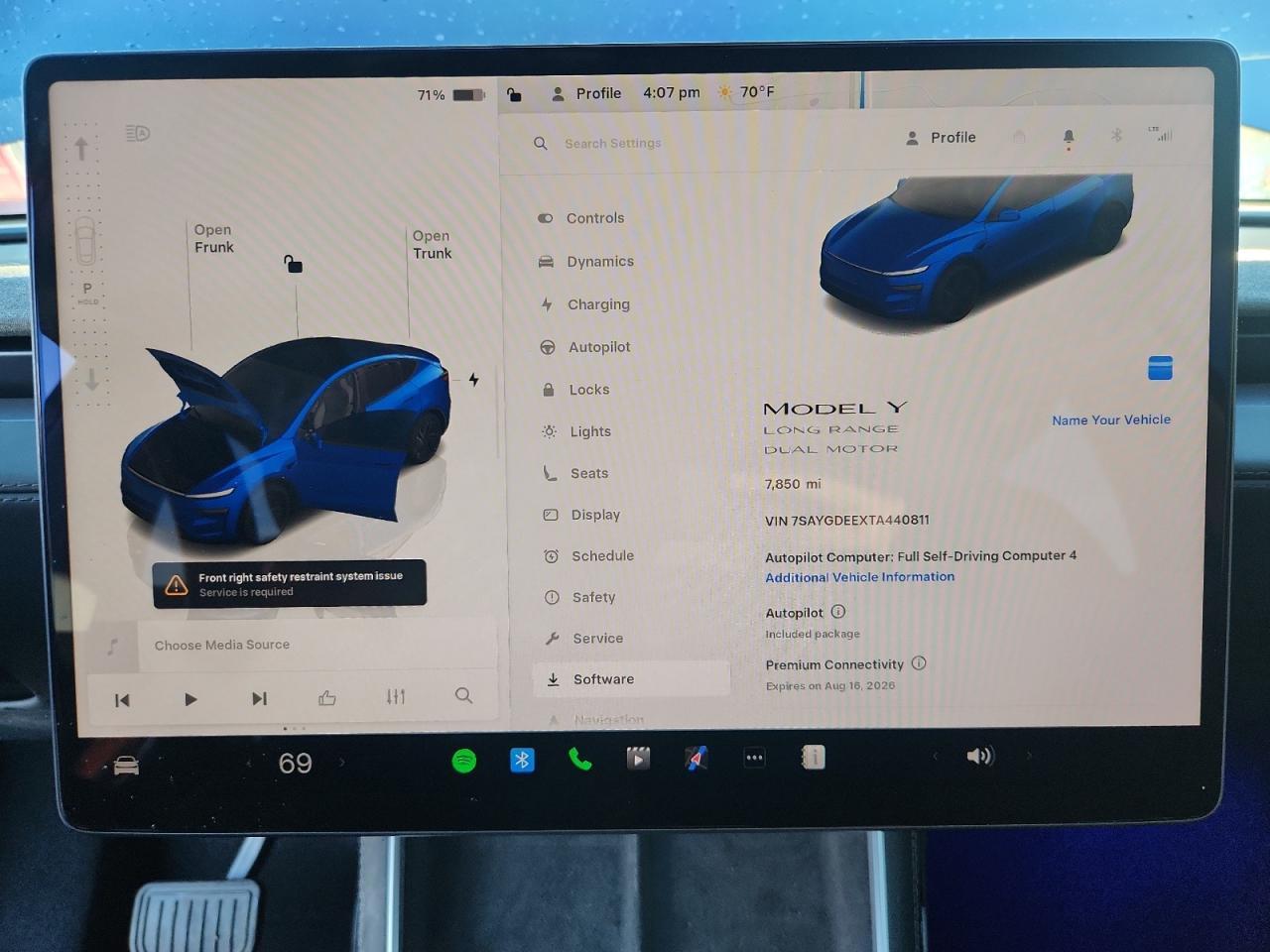 2026 TESLA MODEL Y