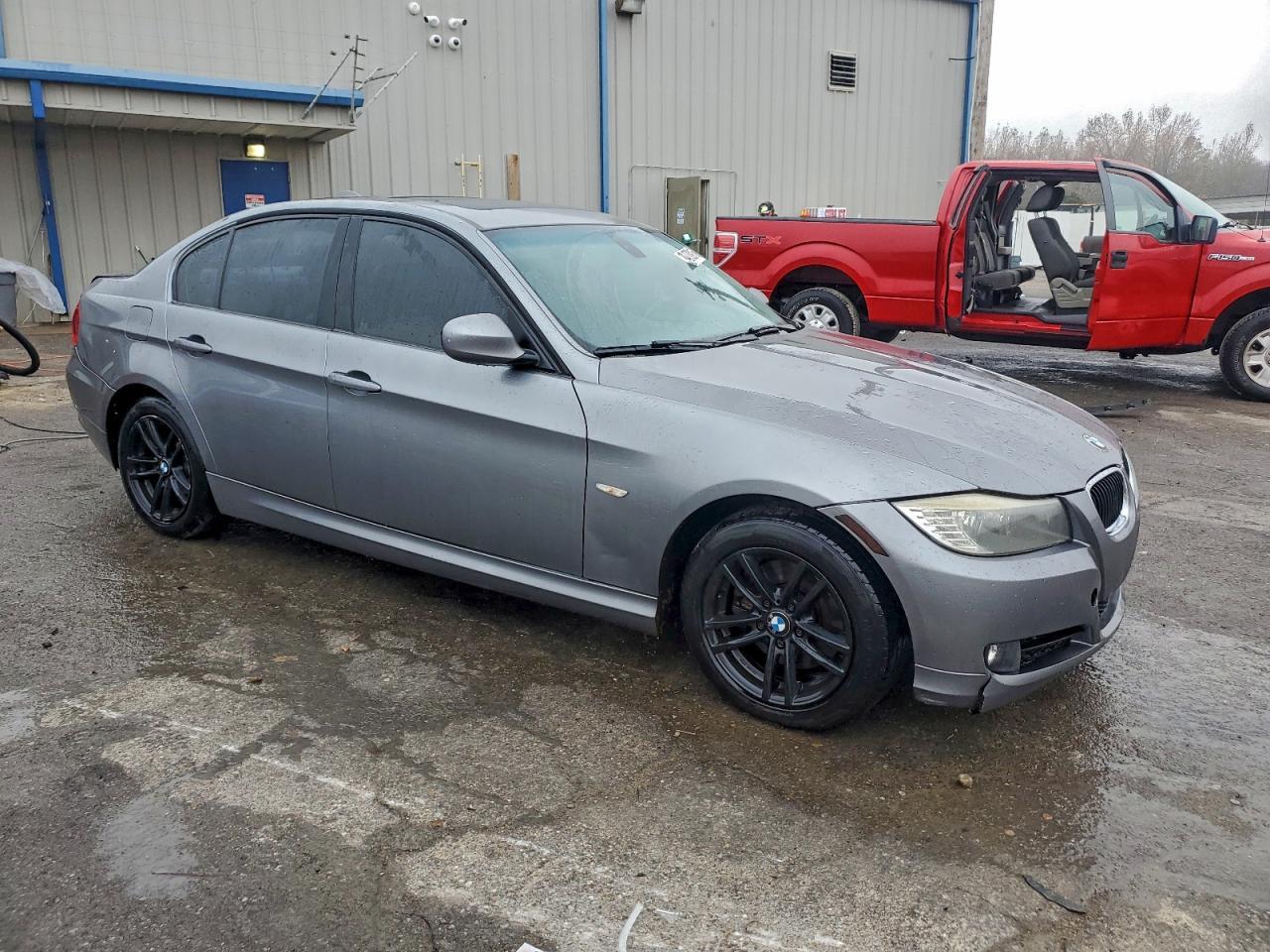 2010 BMW 3 SERIES